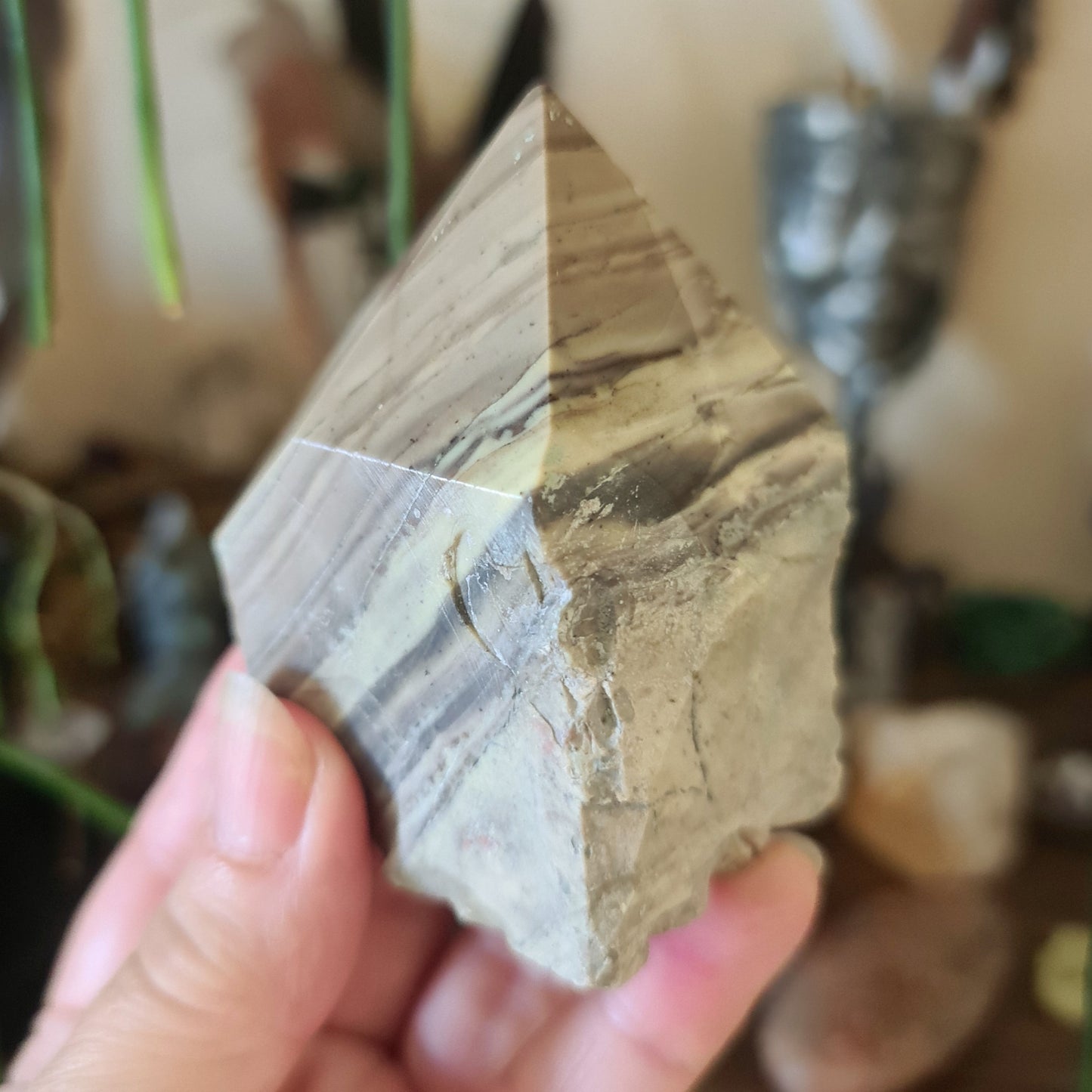 Serpentine Polished Point