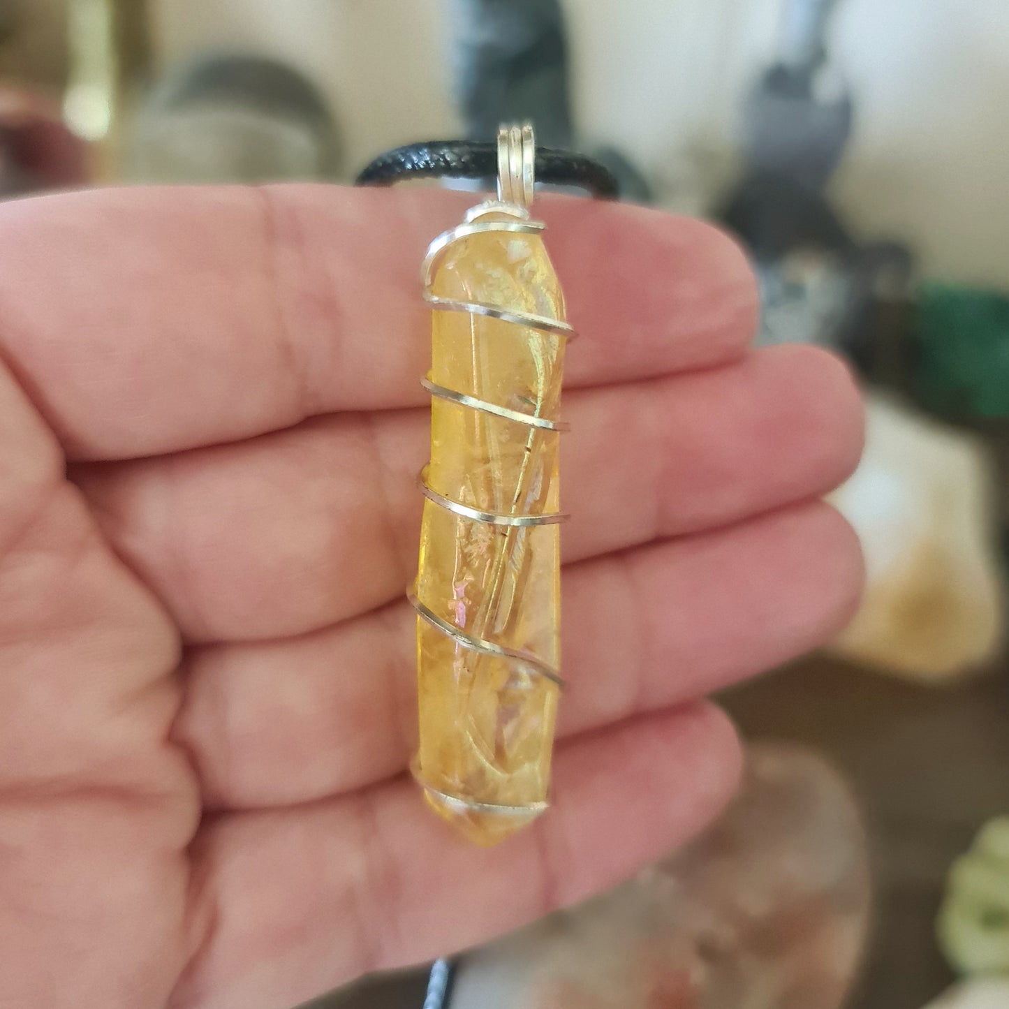 AURA PENDANT