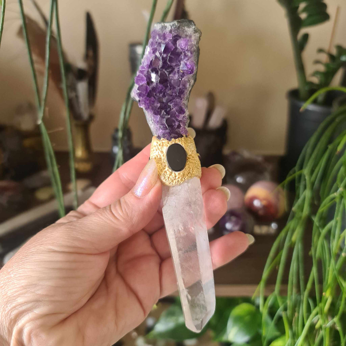 How To Work With Crystal Wands