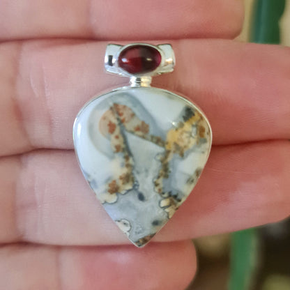 Maligano Jasper & Garnet Pendant