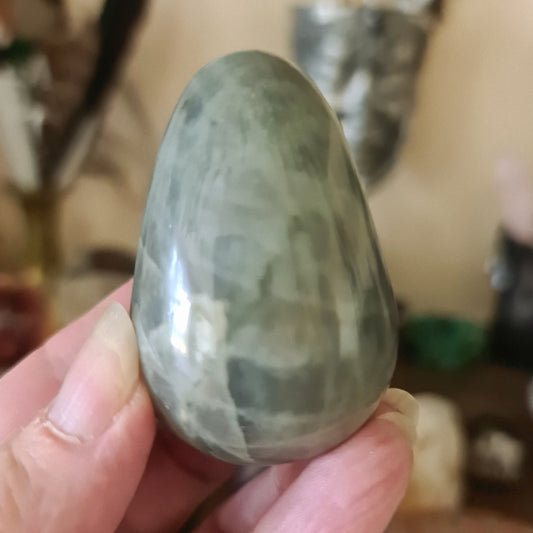 Labradorite Egg