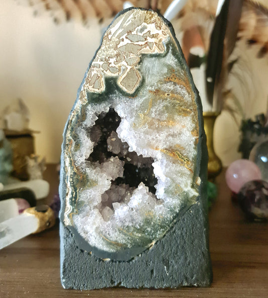 Amethyst Cave Mini 2.4Kg