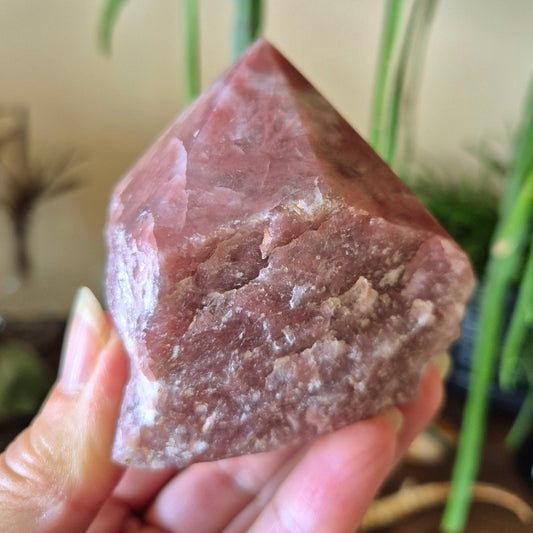 Strawberry Quartz Cut Base Point