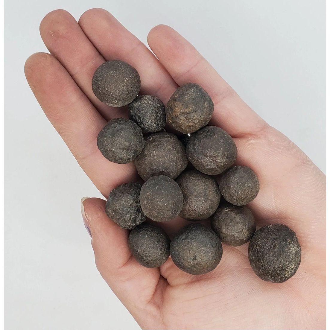MOCQUI STONES PAIR
