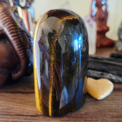 Tiger Eye Freeform