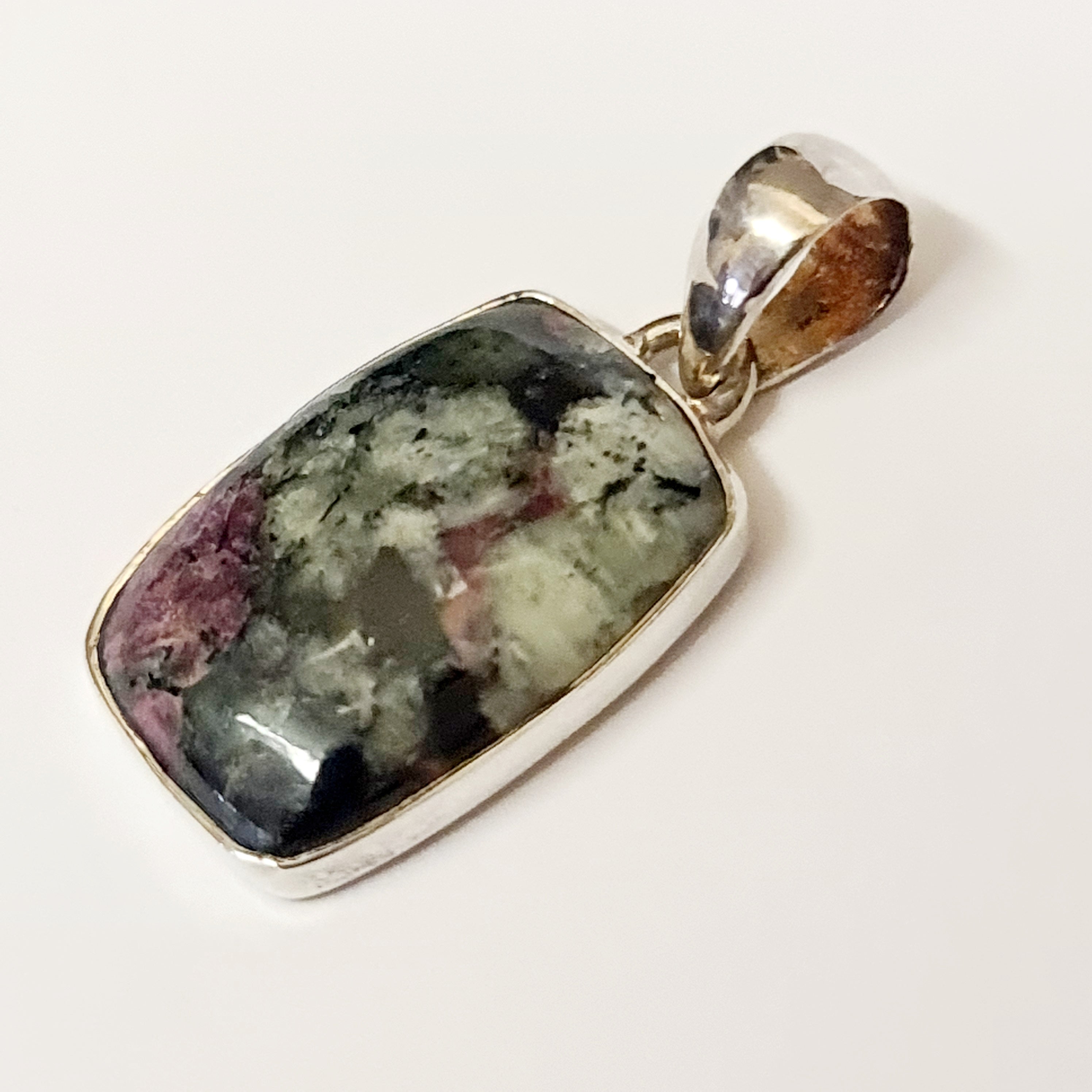 EUDIALITE PENDANT